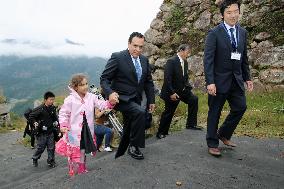 Peruvian envoy visits Japan's Machu Picchu