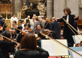 Japan woman conductor directs concert at Vatican church