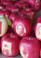 "Pictorial apples" to be sent to French presidential office