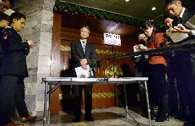 Japan, N. Korea hold talks