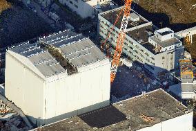 TEPCO removes part of reactor building cover at Fukushima plant