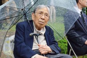Former Nagasaki mayor dies at 92