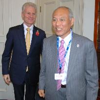 Tokyo gov. meets with former CEO of London Olympic Committee