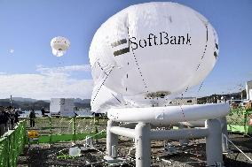 SoftBank tests balloon wireless network station