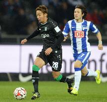 Kiyotake, Hosogai play in Hannover-Hertha match
