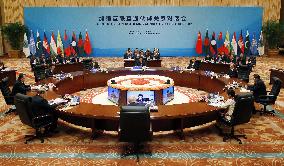 Xi pledges $40 billion for Silk Road Fund