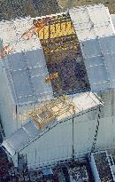TEPCO removes another panel from reactor cover