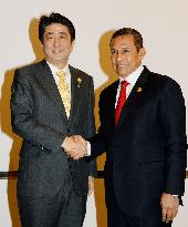Japan PM Abe, Peru President Humala hold talks in Beijing