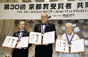3 Kyoto Prize winners attend award ceremony