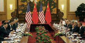 Obama, Xi hold talks in Beijing