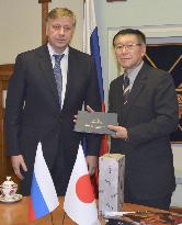 Akita governor visits Russia Maritime Province official