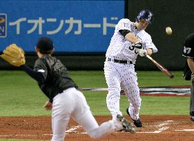 Japan batters major leaguers to lead series 2-0