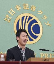 Nishikori speaks at press conference in Tokyo