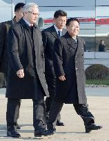 N. Korean leader's envoy leaves for Russia