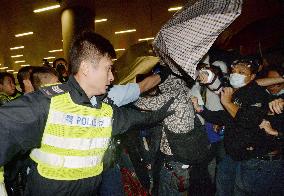 Protesters, police clash in Hong Kong