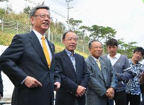 Okinawa gov.-elect visits Henoko