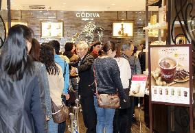 Godiva opens shop in Tottori