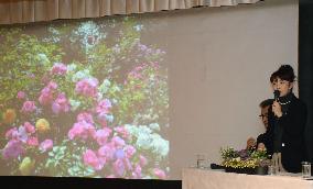Hokkaido farm head talks on charm of flowers, gardens