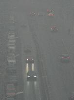 Air pollution returns to Beijing after APEC