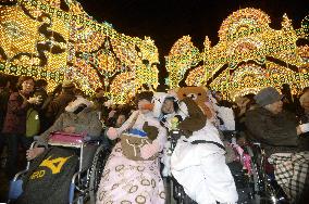 Disabiled persons invited to Kobe Luminarie before opening