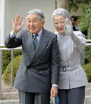 Emperor, empress visit Hiroshima landslide site