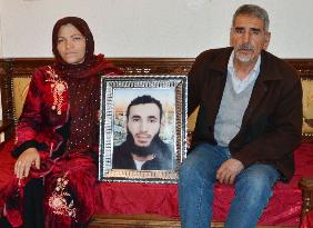 Tunisian parents lament death of their son in Syria