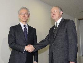 Japan, Russia agree to hold vice minister-level talks