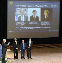 3 Nobel laureates make commemorative speeches
