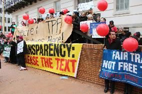 TPP opponents stage rally in Washington