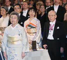 Nobel laureate Akasaki at dinner after award ceremony