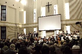 Hiroshima church revives 1947 Christmas service