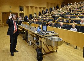 Nobel laureate Amano gives lecture at Swedish university