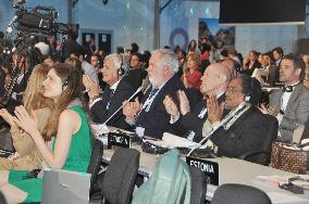 U.N. climate conference members agree on target-setting framework