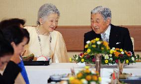 Japanese emperor turns 81