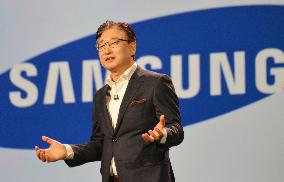 Samsung CEO touts linking all devices to Internet