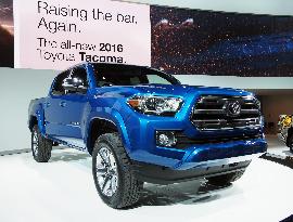 Toyota unveils all-new Tacoma at Chicago auto show