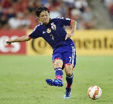 Japan MF Endo makes pass against Iraq at Asian Cup