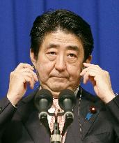 Islamic State militants threaten to kill 2 Japanese captives