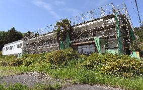 Fukushima hospital's reopening plan frozen
