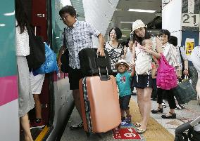 Japan's summer exodus begins