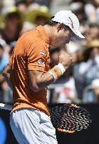 Nishikori advances to Australian Open 2nd round