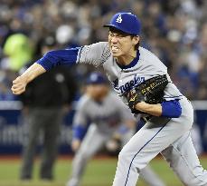 Maeda goes 6 gutsy innings in Dodgers' loss