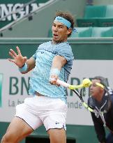 Nadal advances to 2nd-round at French Open tennis