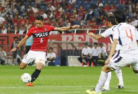 Soccer: Makino double helps Reds rally to beat Tokyo