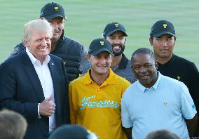 Golf: Trump attends Presidents Cup golf tournament