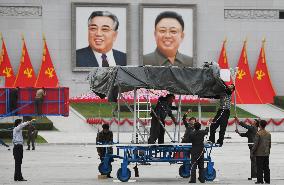 N. Koreans celebrate 20th anniv. of Kim Jong Il