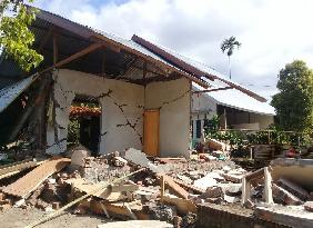 Quake in Indonesia