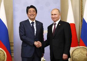 Japan-Russia talks