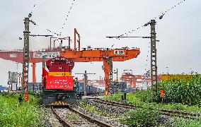 CHINA-CHONGQING-EUROPE-FREIGHT TRAIN-10,000TH TRIP (CN)
