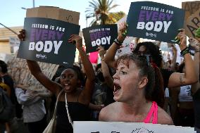 U.S.-LOS ANGELES-SUPREME COURT-ABORTION RIGHTS-PROTEST